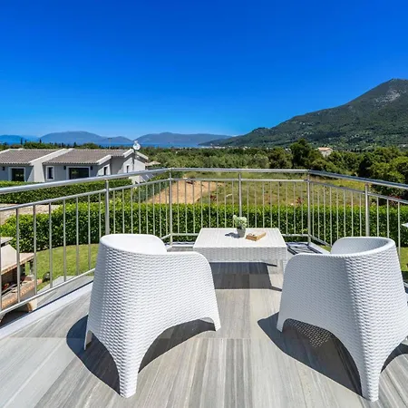 Drogarati Retreat By * Χαλιωτάτα