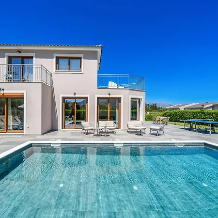 Drogarati Retreat By